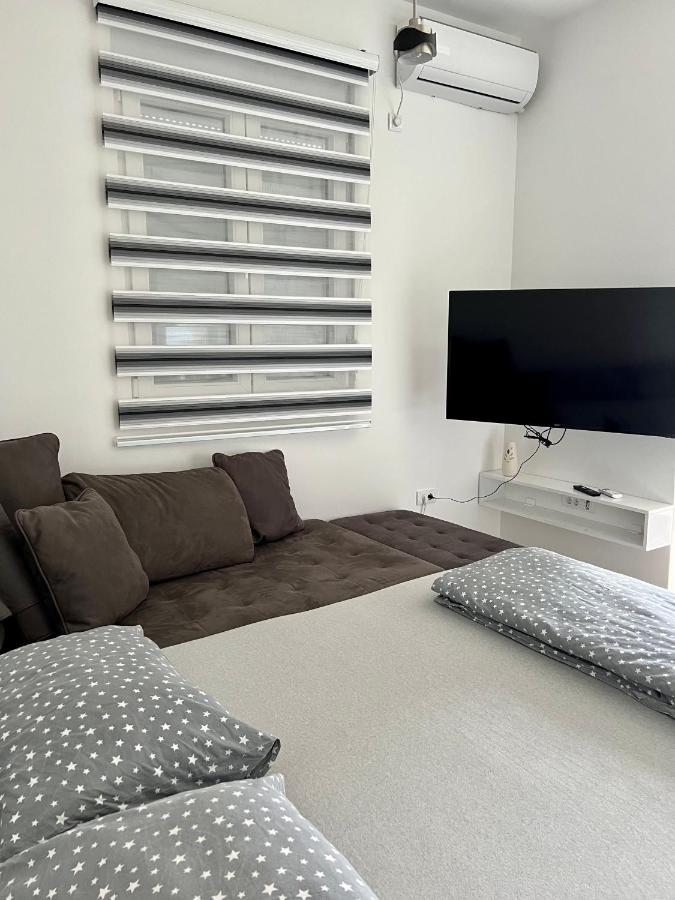 Kaljevic 13 Daire Bar Dış mekan fotoğraf